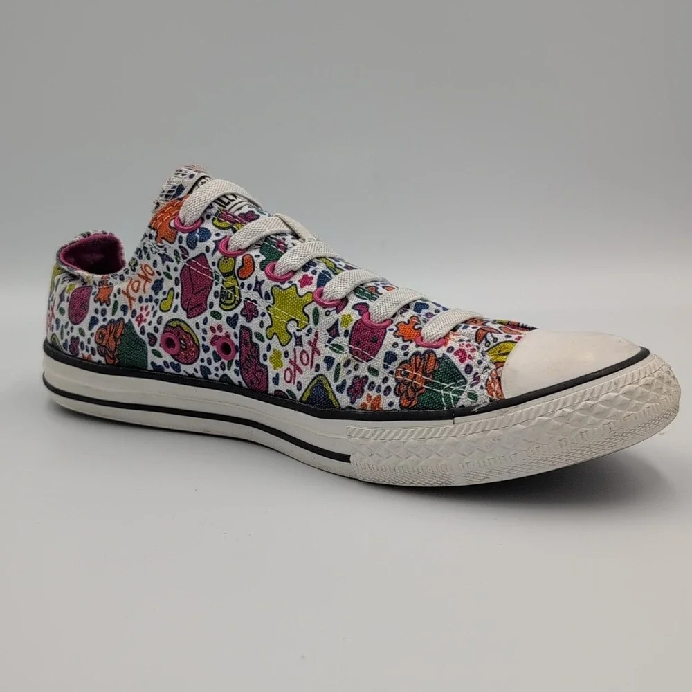 Converse All Star Junior Size 5 Cupcake Cats Hearts Print‎ Slip On Shoes